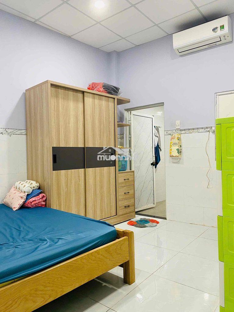 Chính chủ cho thuê nhà nguyên căn ngay làng đại học.