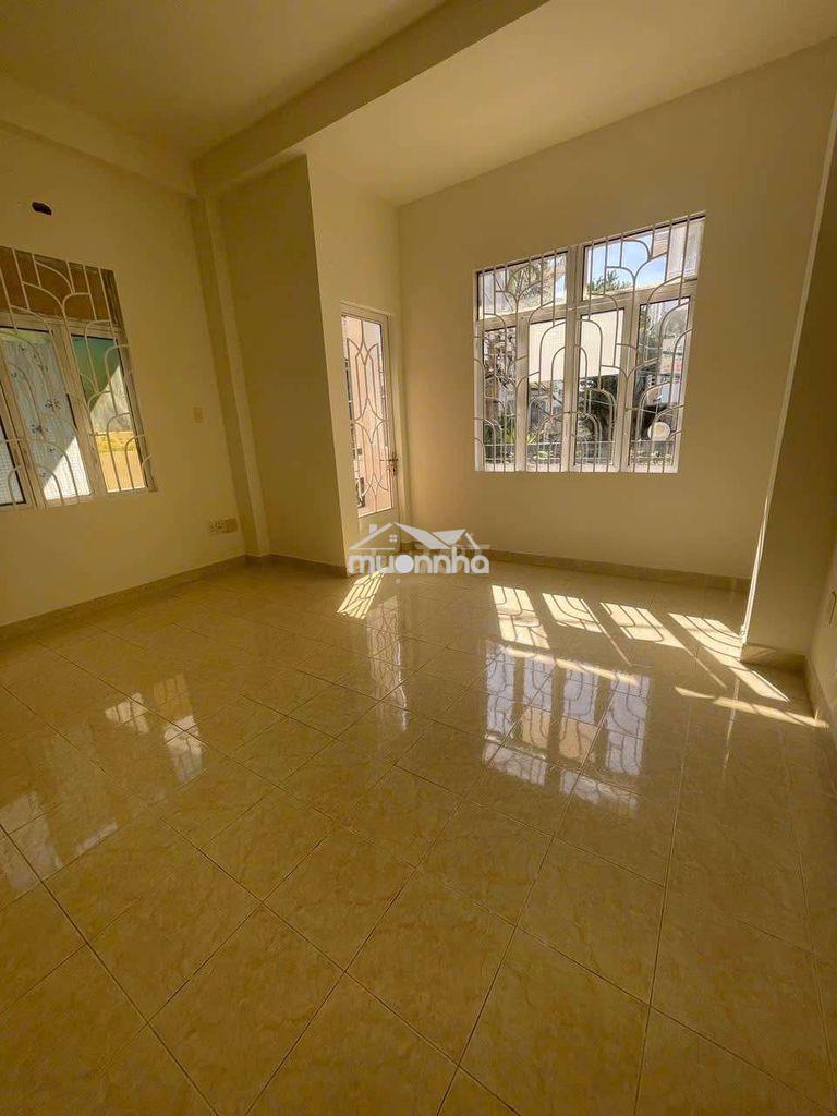 Cho thuê nguyên lầu 1 rộng rãi, 2 phòng ngủ, lối đi riêng - 2
