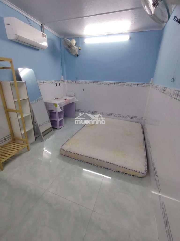 Phòng cho nữ thuê, khóa cửa vân tay giờ tự do, máy lạnh cầu nt phương