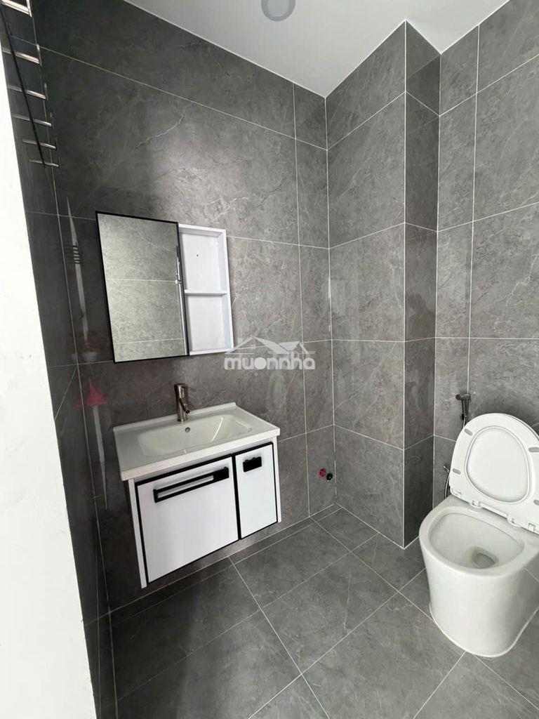 Mặt bằng tầng 1, thang máy, máy lạnh, 120m2, trống suốt tại long hậu - 2