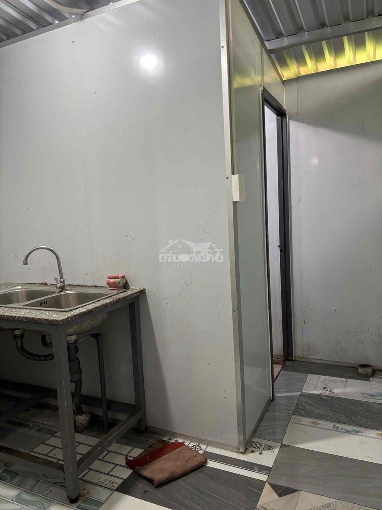 Nhà cho thuê căn 2tr5 (cọc 1tr) gần ngã 3 chợ nhơn đức
