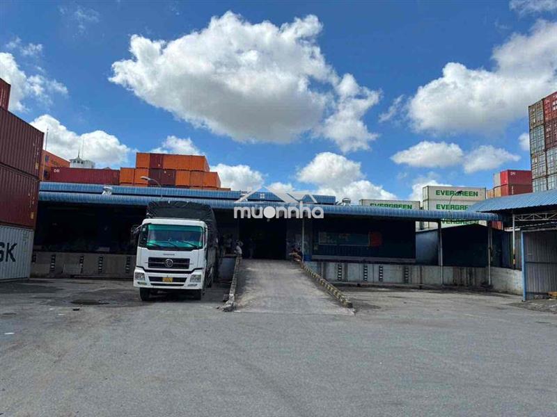 Ch thuê kho 2000m2 ngay mt ql1a xe cont ra vào tận nơi p linh xuân