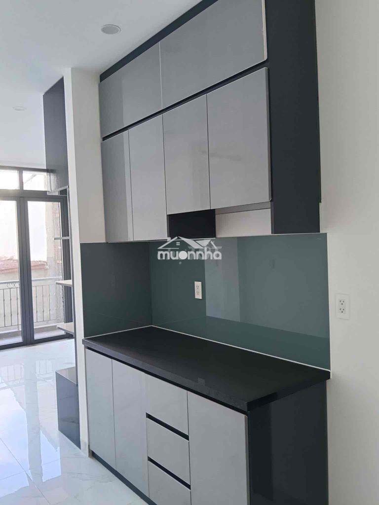 Mới keng trệt 3 lầu 2 sân thg 4,2*24; 6pn thang máy - 3