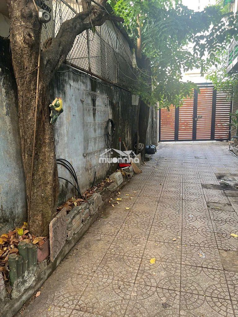 🛑Cho thuê nhà mặt tiền nguyên hồng🛑300m2 sân vườn + trệt 2 lầu-nở hậu