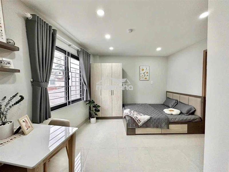 Cho thuê chdv cửa sổ trời - full nội thất ngay trung tâm q1