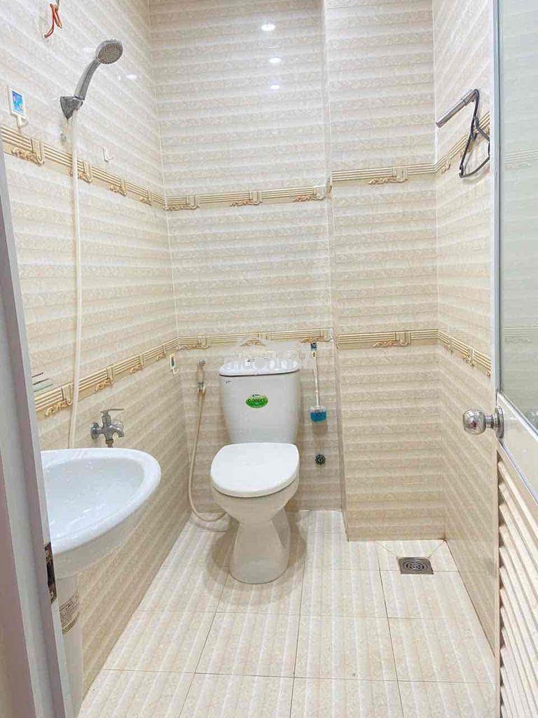 Nữ thuê phòng trọ lê văn sỹ quận 3 - 3