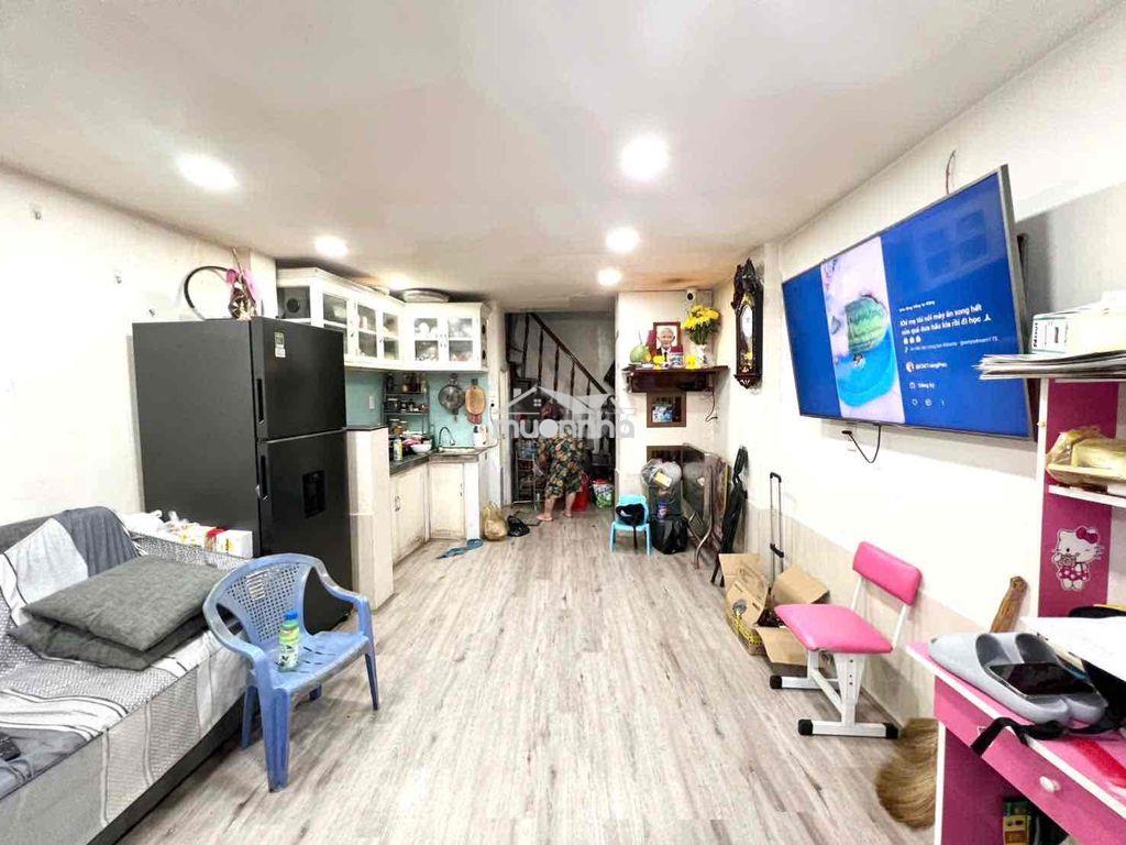 Ngay vincom quang trung - 4,3 x 8m - 2 tầng - khu dân trí - 4