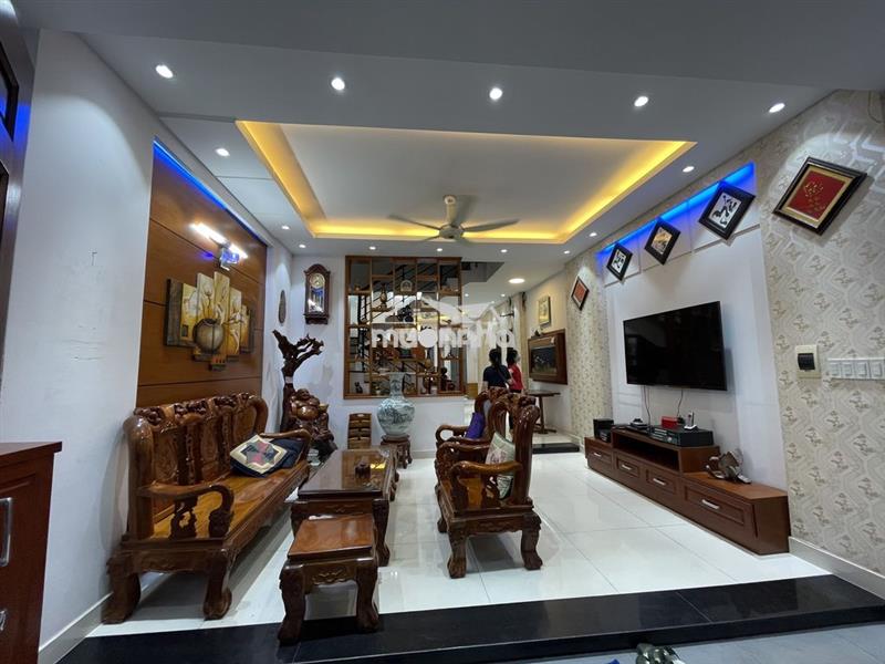 Cần bán nhà 3 lầu full nội thất – kv bình tân