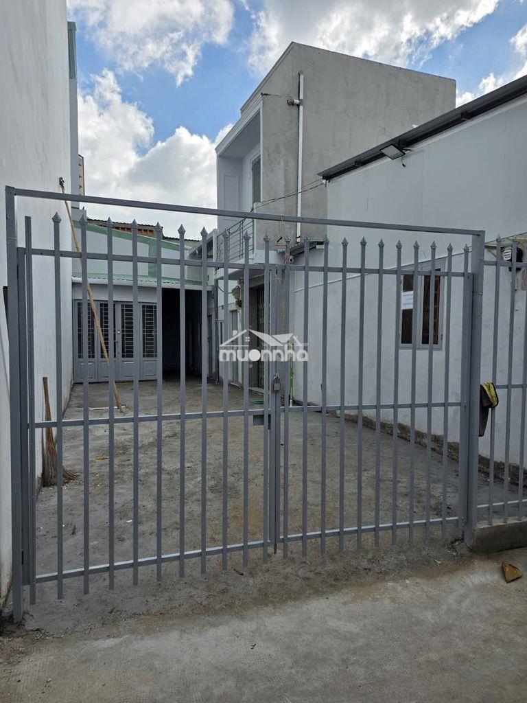 Cho thuê căn nhà nhỏ 1 căn trệt + lầu, 1 căn có gác lý chiêu hoàng - 3
