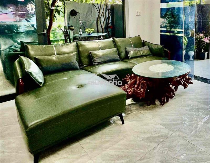 Căn biệt thự lô góc 2 mặt tiền 3 tầng,đối diện côn