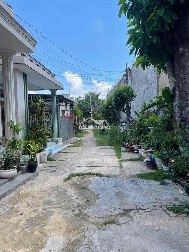 Nhà sau lưng becamex - ngang 5,8 - kdc full thổ cư - chỉ 3t