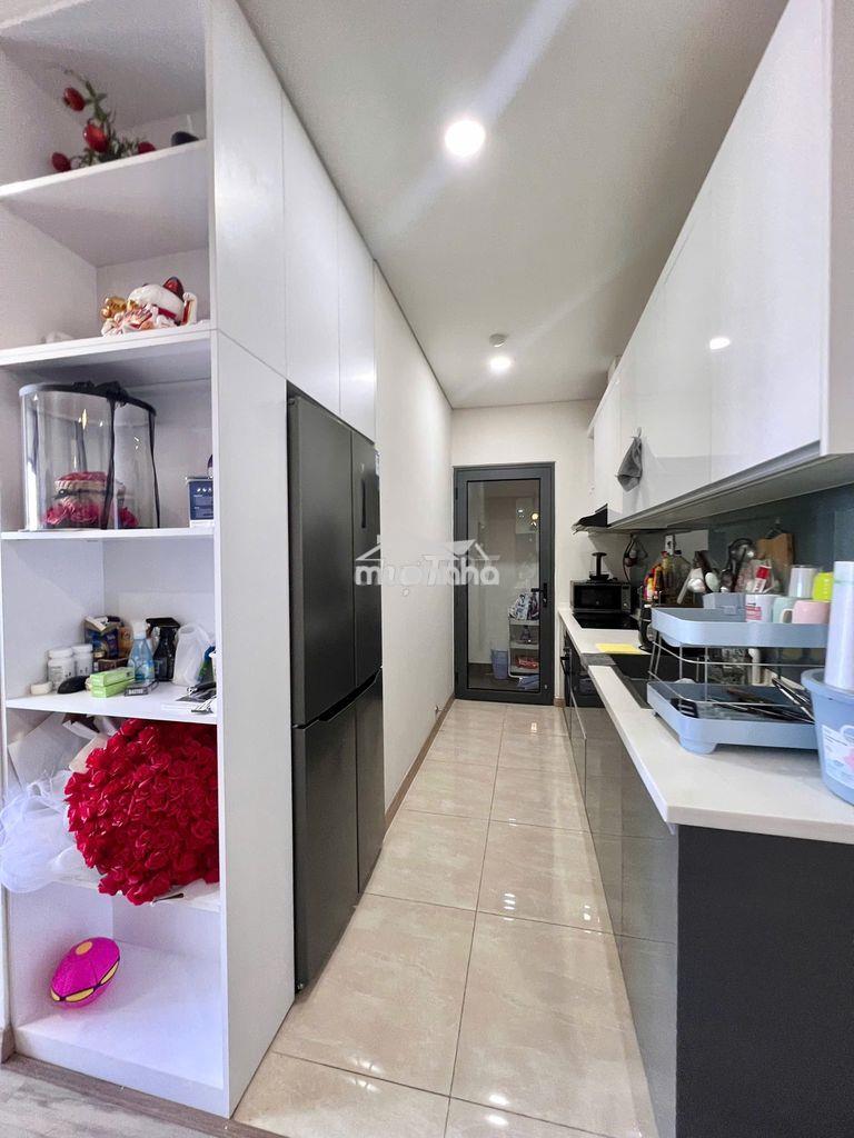 Cần cho thuê gấp căn hộ 2pn moanrchy giá chỉ 16 triệu