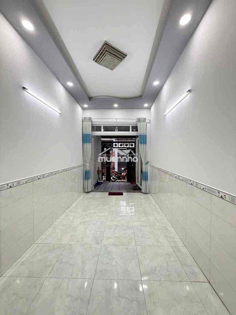 5 tỷ chút -60m2 -xe hơi đến nhà - đúc cứng-thống nhất chợ xóm mới - 2