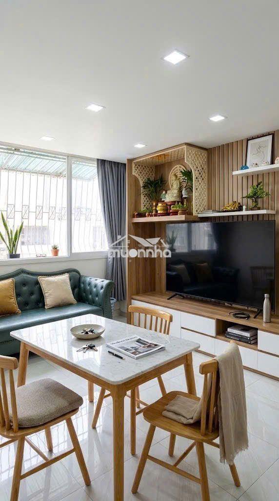 Bán chung cư nguyễn tri phương, quận 5, dt 8x8 (63 m2), giá 4.5 tỷ