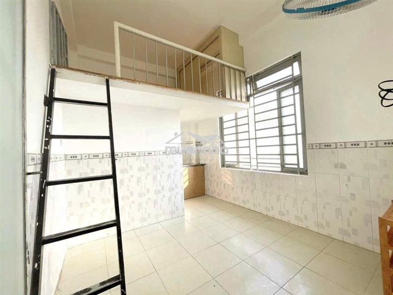 Phòng gác thoáng, lê trọng tấn gần huit, aeon tân phú