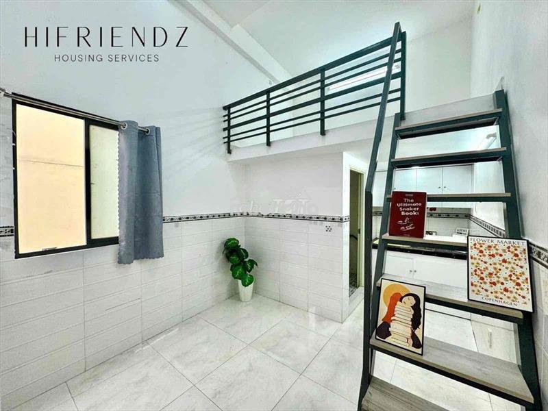 Phòng trọ gác 2m - thang máy - ở được 3-4 người ngay cầu chữ y