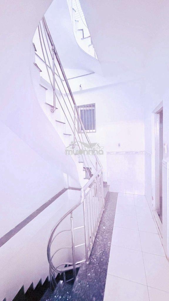 Chính chủ nhà đất – ngay emart 2 - 4 tầng - 145 m2 - giá 15,7 tỷ. - 4