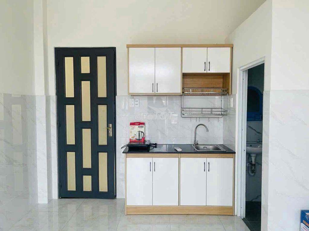 Cho thuê căn hộ studio ban công 27m2 chỉ 4tr2 gần ufm, kcx tân thuận - 2