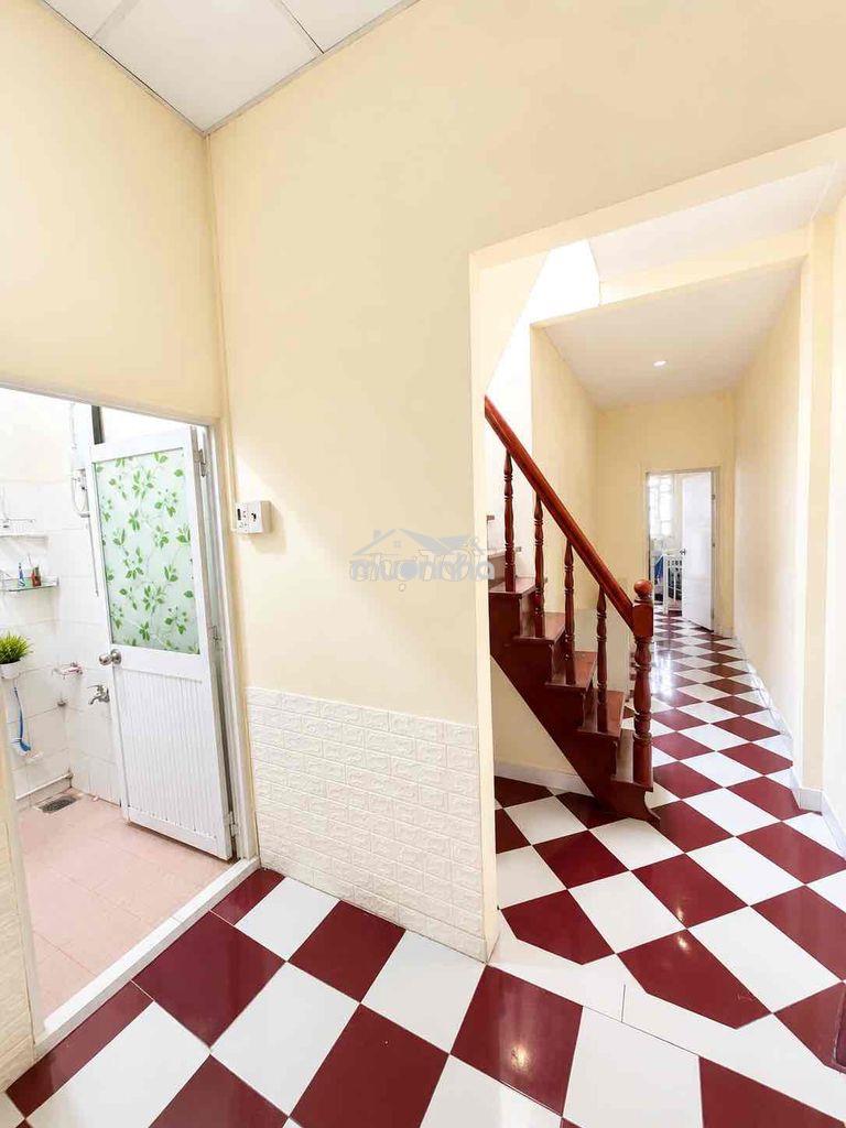 Nhà nguyên căn - 2 tầng - 4,1❌15m - xe hơi - tân quy - q7 - 11tr/th - 3