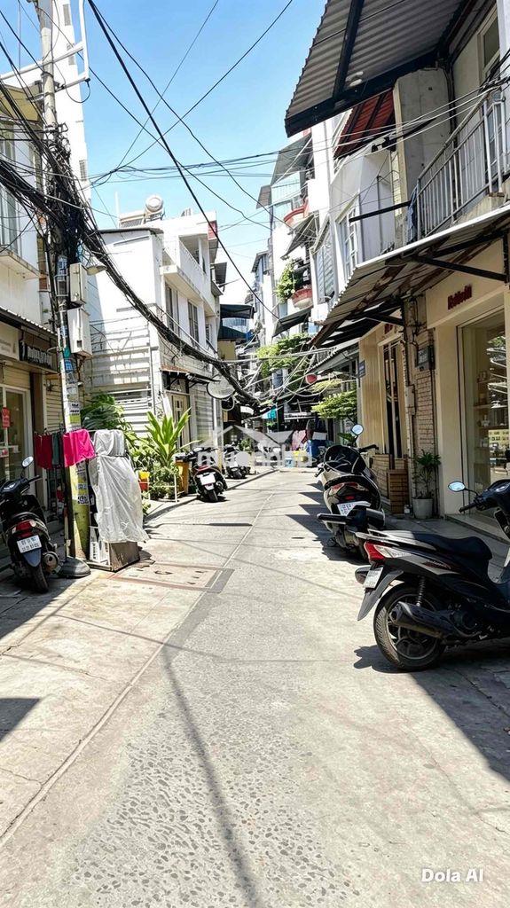 Bán nhà q1 bùi thị xuân – 3 tầng – 25m2 – hẻm thông – giá 7.8 tỷ