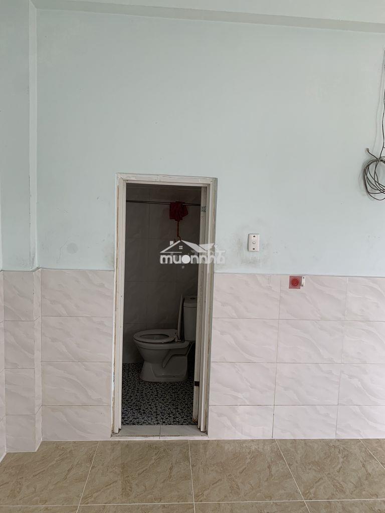 Phòng trọ 20m2 đương nguyễn giản thanh, q . 10 - 4
