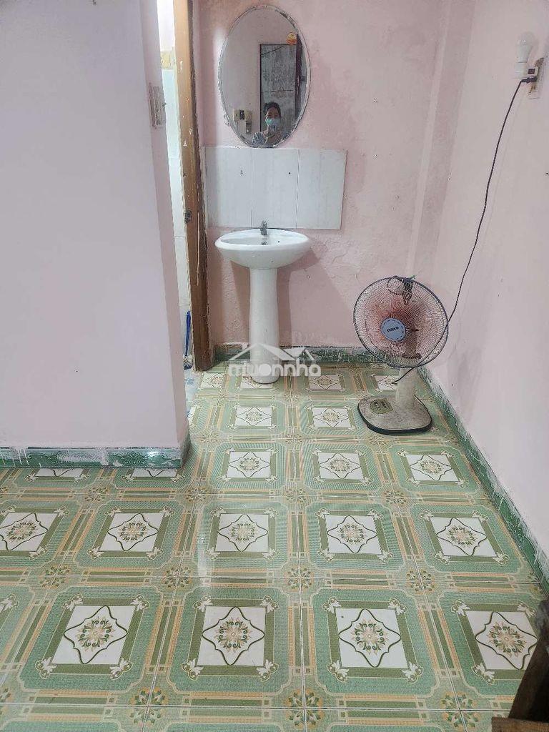 Phòng trọ giá rẻ gần đg lê văn việt - 2