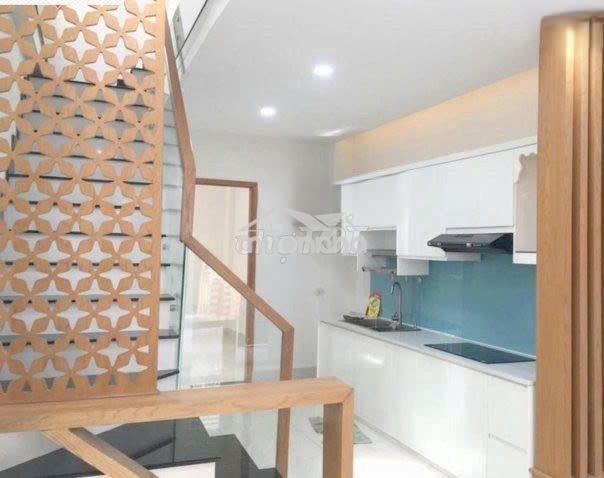 Cho thuê nhà - đường cmt8 - dtsd: 90m2 - nhà mới ở ngay - chỉ 12tr - 2