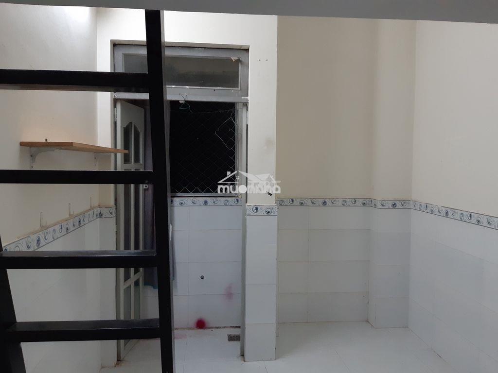 Căn hộ mini gv đẹp, sàn 16m gác đúc 8m, giá 2t6. đt dưới + đuôi 9990 - 3