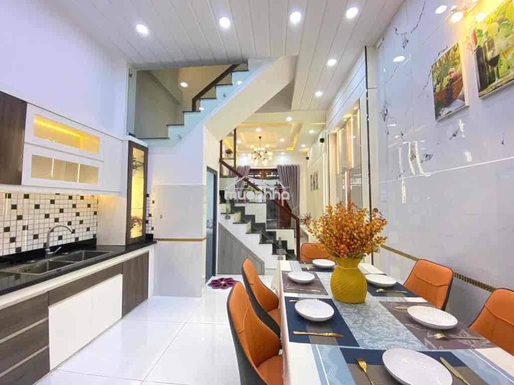 Ô tô ngủ nhà ~50m2 - 4 tầng - sẵn nội thất - gần emart 2 - 6 tỷ nhú - 3