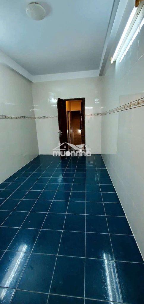 🏠🏠 Cho thuê nhà hẻm 4m đường nguyễn văn cừ, q5
💢 - 3