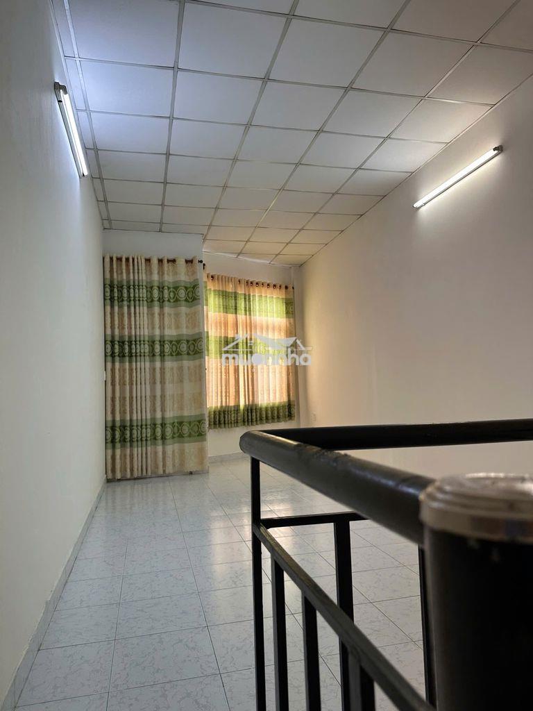 Cho thuê nhà mặt tiền nguyên căn mặt tiền đường phạm văn đồng - 2