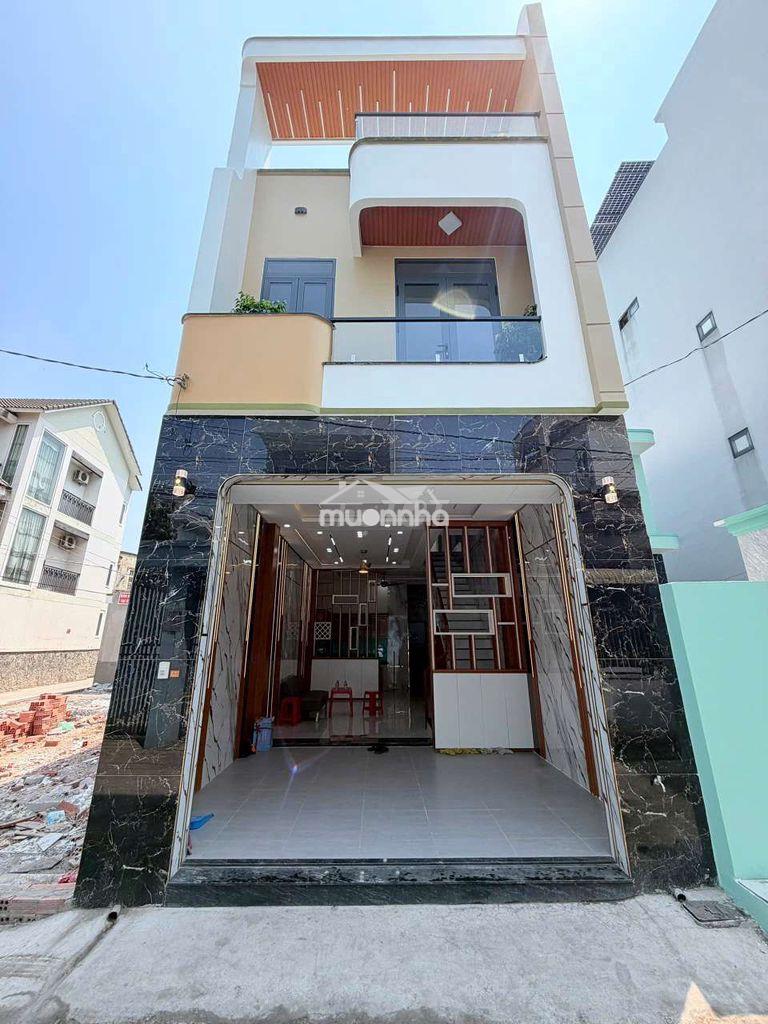 Nhà mới xây gần chợ, tin còn đăng thì nhà còn