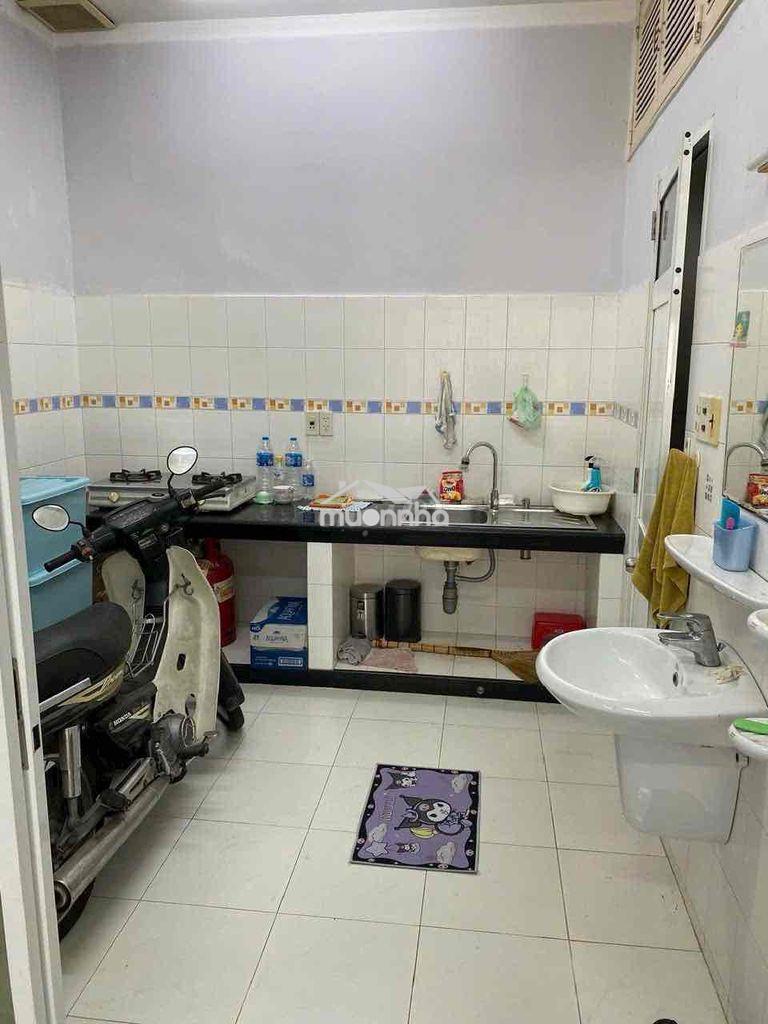 Cho thuê nhà mặt tiền nguyễn biểu, sầm uất, 4x18, có sân để xe - 4