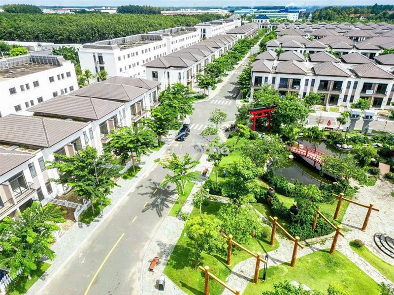 Chính chủ bán gấp căn đối diện công viên 1,68 tỷ