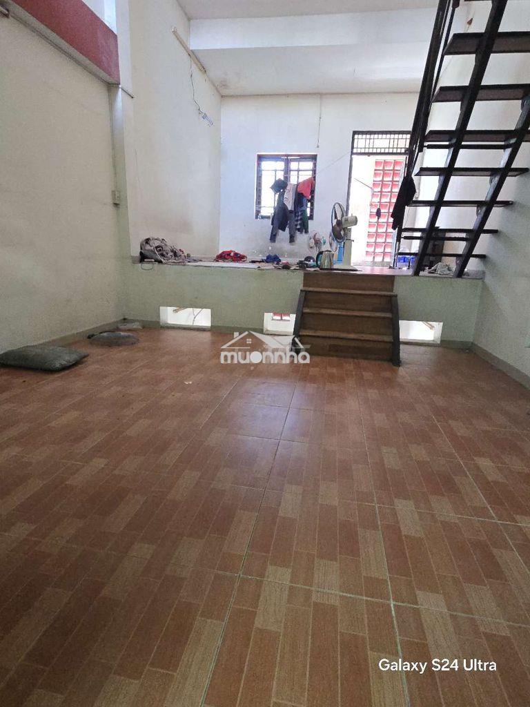 🏡 Nhà 1 trệt 1 lầu 1 lửng giáp tân phú – hẻm 6m – chỉ 6 triệu/tháng - 2