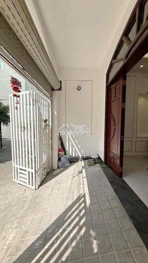 Nhà 1 trệt 2 lầu sân thượng 3pn 5x15m hẻm xe hơi kdc lê thị chợ - 4