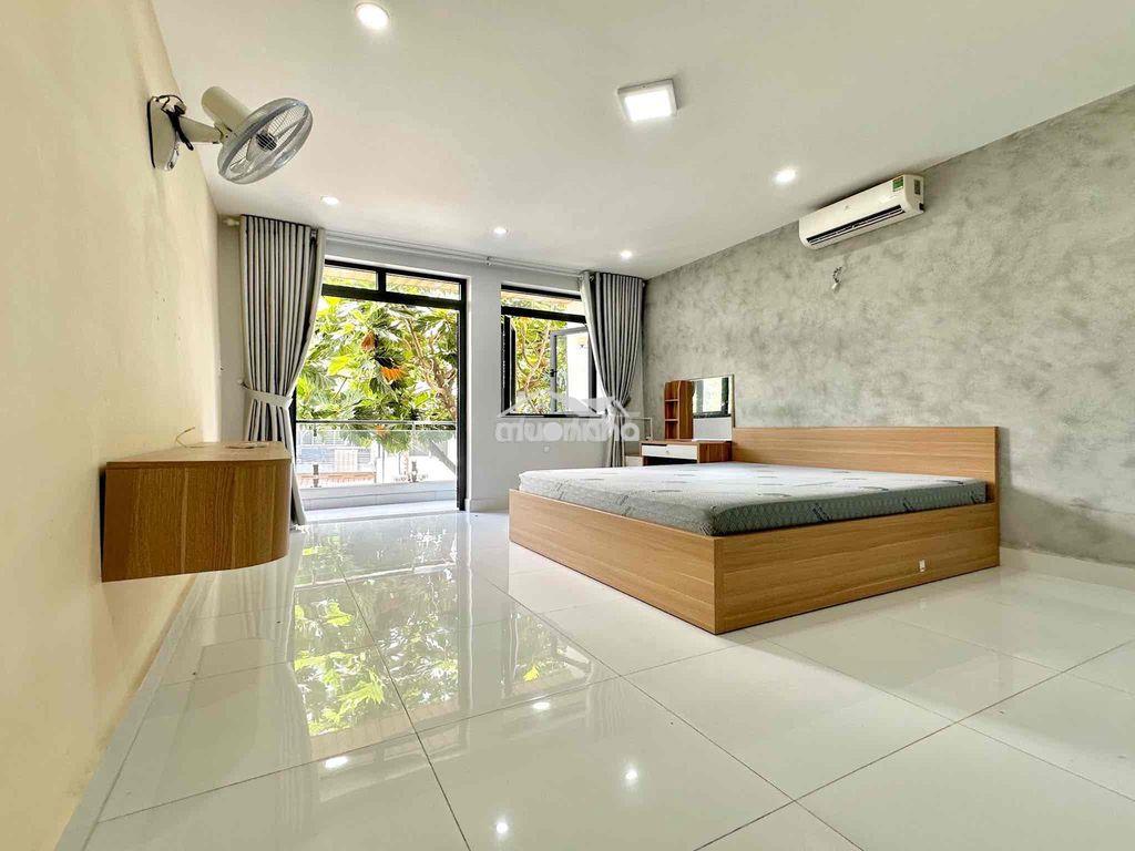 Ban công tên lửa - aeon bình tân - 2