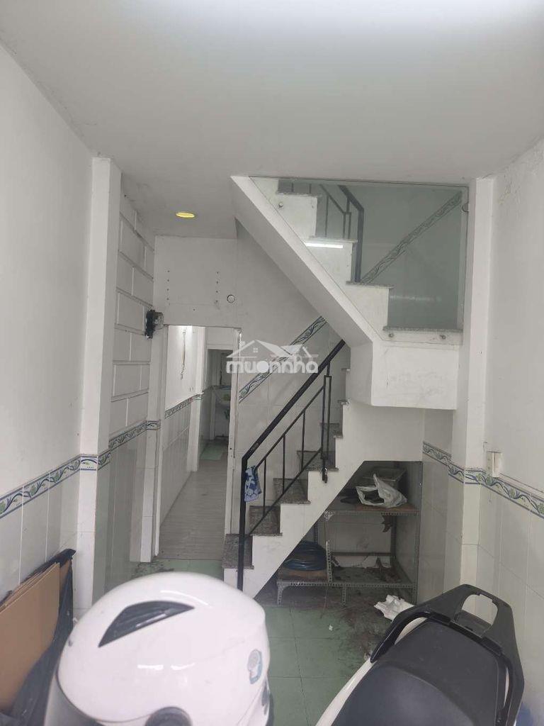 Cho thuê nhà nguyên căn ngay cầu tân thuận 1