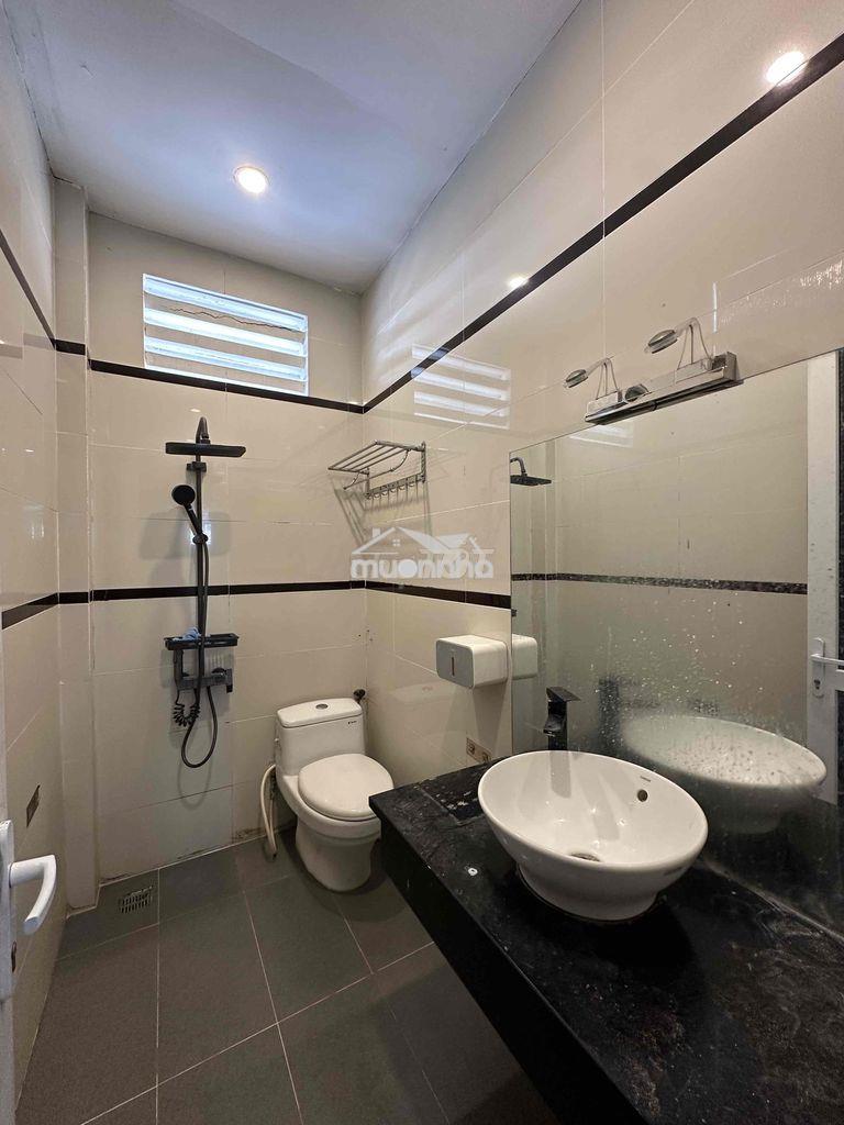 Cho thuê căn 1pn-2pn hơn 120m2 , phòng bếp riêng, ban công sân vương - 4
