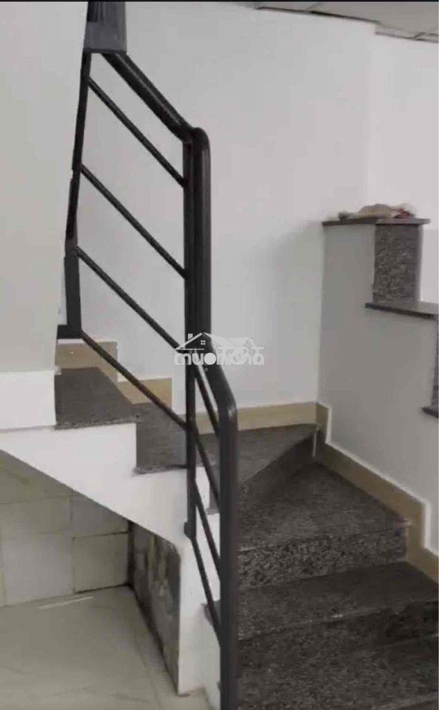 Tiền ít thịt nhiều - 51m2 - ô tô đến nhà - 3 ngủ - gần emart 2 - 4