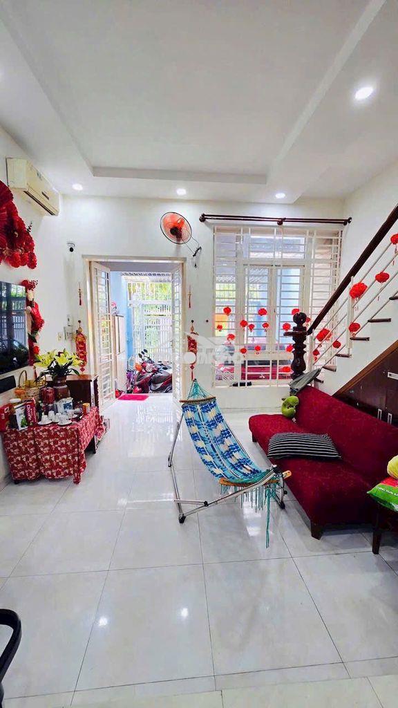 Cạnh vành đai 2 xe hơi vào nhà 66m2 ngang 4.7m 3 tầng chỉ 5.45 tỷ tl