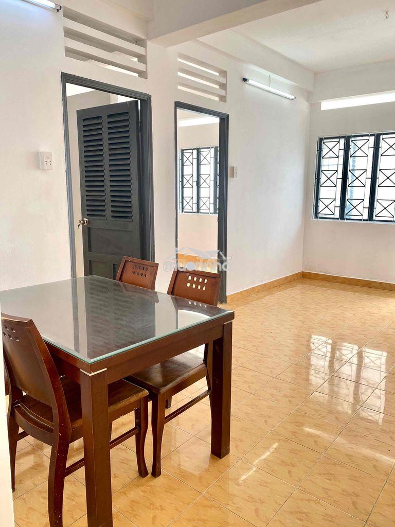 Chung cư thang máy ,sổ hồng riêng lâu dài. 2 pn, 2 wc - 4