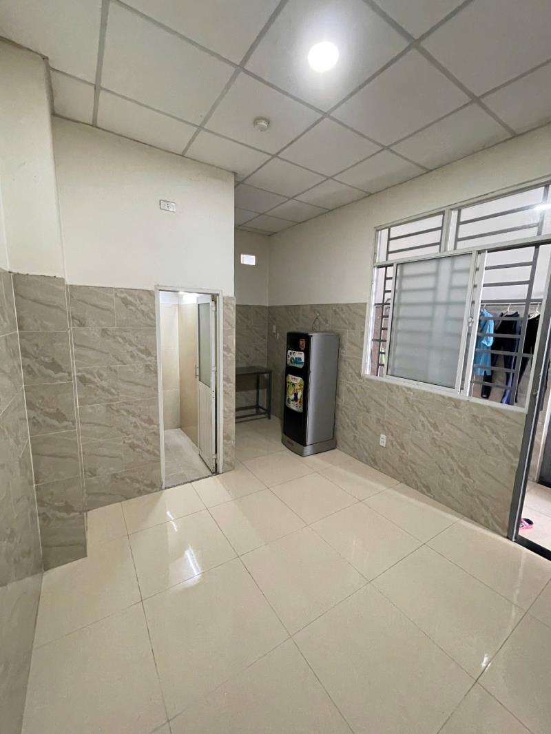 Cho thuê phòng trọ gần đại học công thương và hương lộ 2 ngã tư 4 xã - 3