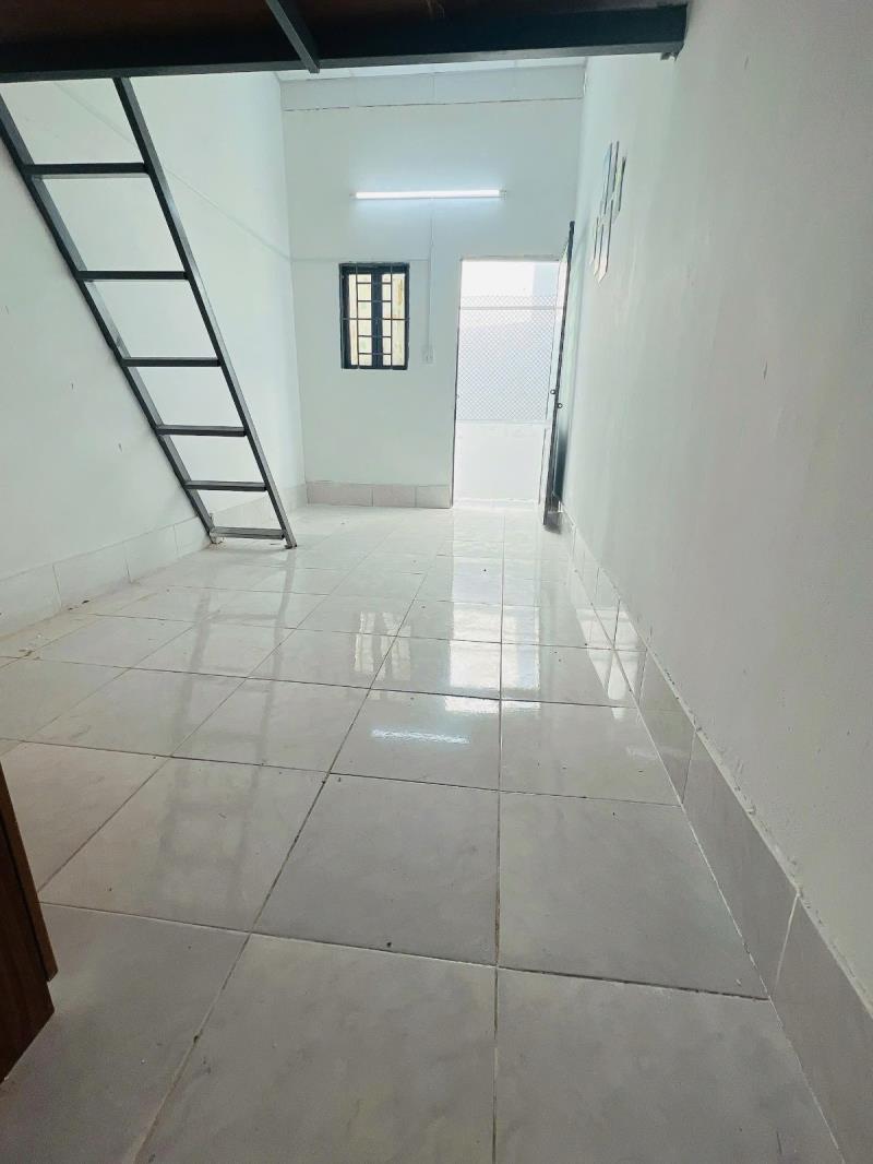 Trọ gác máy lạnh gần văn hiến và công thương - 3