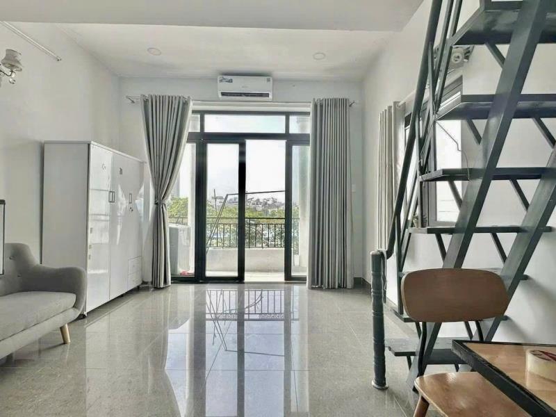 Siêu phẩm căn hộ  duplex xô viết nghệ tĩnh, bình thạnh – ban công, máy giặt riêng, gần đh ngoại thương
