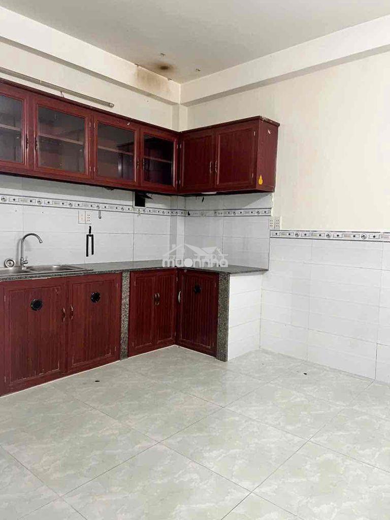 🏡 Bán nhà 2 tầng kế bên bùi văn ba , cách đường chính 20m - 4