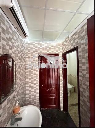 Cho thuê nhà kd: tầng hầm,trệt,lửng sânthượng+ nội thất kdc tấn trường - 2