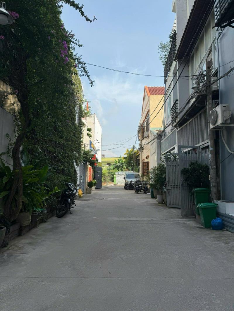 Nhà bán gấp quận 11 - gần lãnh binh thăng - 3 tầng - 60m² - hẻm xe hơi - 3