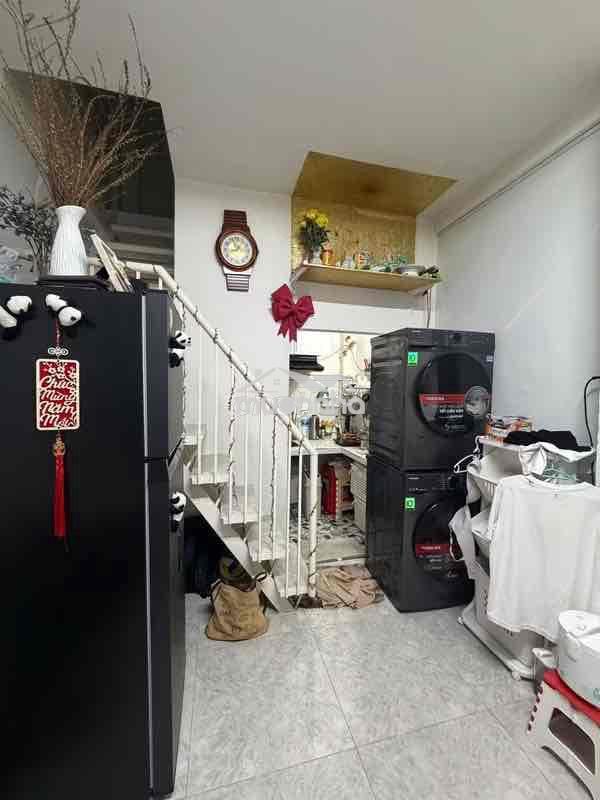 Chỉ 3tỷ có hộ khẩu q10 - 2tầng vĩnh viễn - vuông vức nhỏ xinh - 2