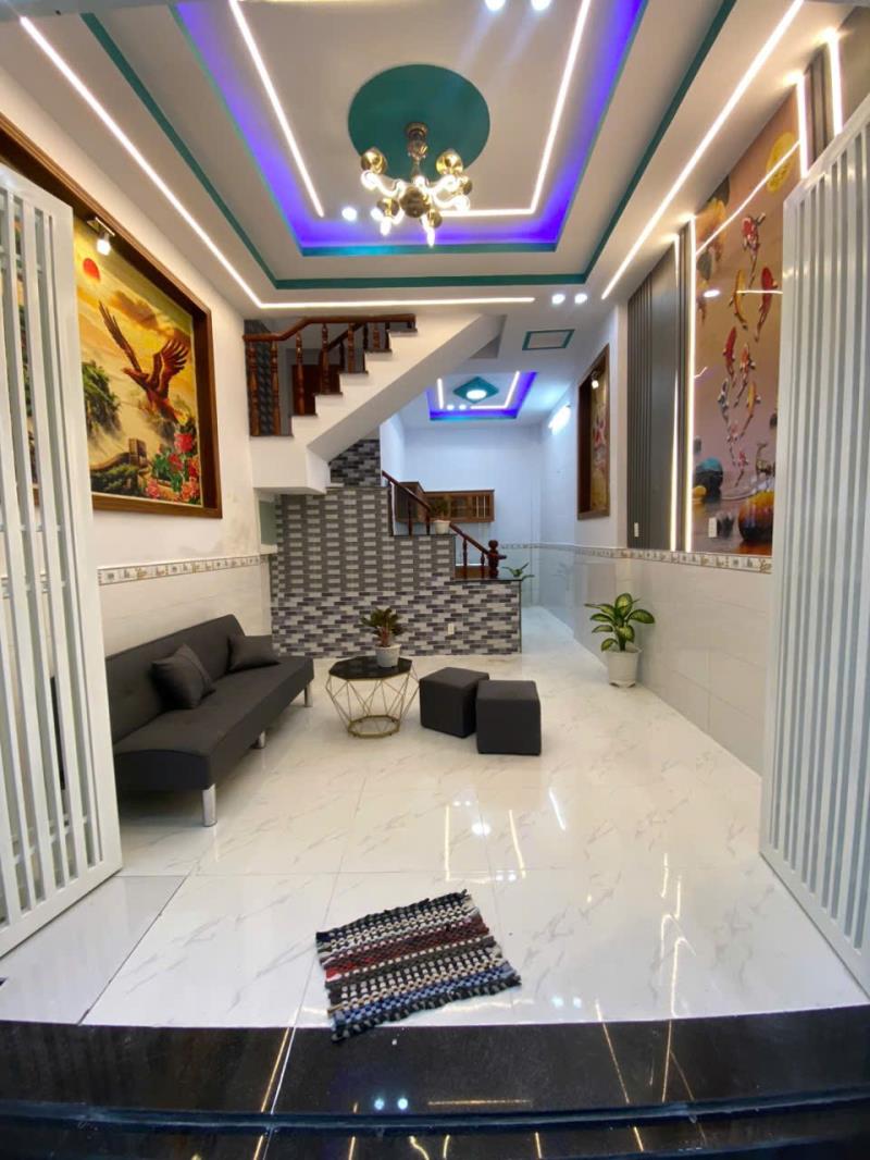 Bán nhà gần hóc môn kiên cố sổ hồng - giá 720 triệu - 2
